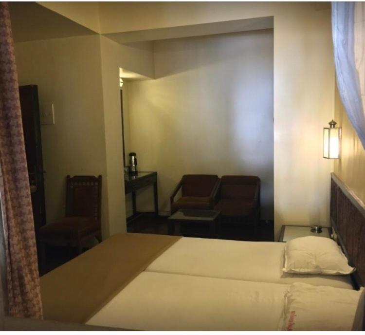 Hotel Ganesh Palace Mumbai Exteriör bild